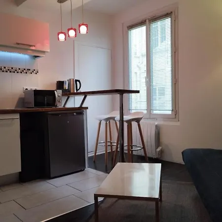2 Pieces Quartier Bastille Apartment Paris